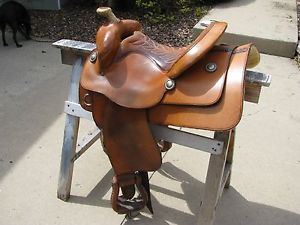 Cleburne Ladies' Western  15 1/2 inch Saddle Very Comfortable 33 lbs.
