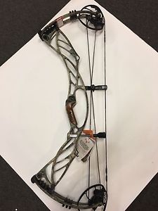 2016 Defiant Turbo 28-30'' 60-70# Realtree RH