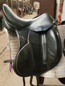 17" Devoucoux Makila dressage saddle BUFFALO LEATHER