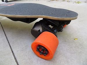 Boosted Board Dual+ Plus V1 2000 Watt Electric Longboard