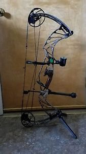 2017 Hoyt Defiant RH 30" 60-70