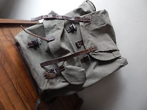 VINTAGE 1950'S SWISS GREEN CANVAS/LEATHER SWISS MOUNTAINEERING BACKPACK INTRNTL