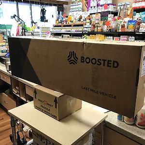 NEW Sealed Boosted Board V2 Dual+ Zero Miles SHIPS TODAY W/ Extra Battery