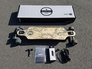 Evolve Bamboo GT Street Electric Longboard/Skateboard Pre Owned