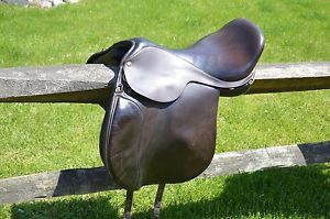 19" Synergist Brown All-Purpose LARGE English Saddle Great for a Man