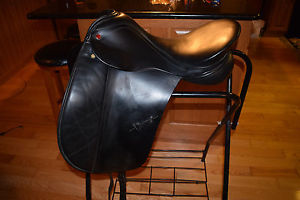 Albion Legend K2 Dressage Saddle 18" Seat Medium Tree Excellent Condition Offers