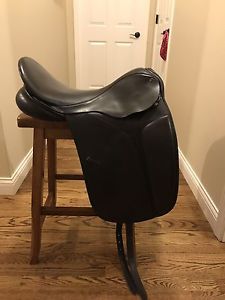 2008 County Competitor Dressage Saddle 18 Extra Wide