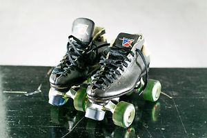 Riedell 595 HP Quad Speed Skates/Green wheels COMPLETE  OPEN BOX-Size 6 Mens