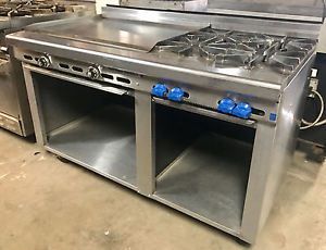 Montague 3 Ft Flat Griddle/4 Burner Stove Combo