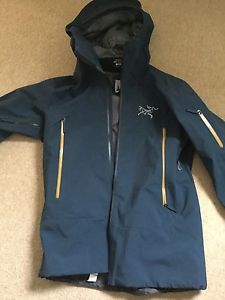 arcteryx sabre jacket medium