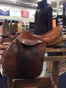 17" DEVOUCOUX BIARRITZ SADDLE