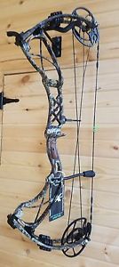 xpedition archery Explorer SS 50-60 lb 28 inch RH bow. Demo only shot few times