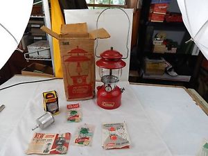 COLEMAN 200A Gas LANTERN Oct.1969 Excellent Condition w/BOX Papers & Funnel