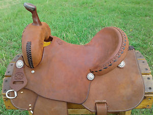 15" Spur Saddlery Barrel Racing Saddle - Made in Texas - Wide FQH Bars