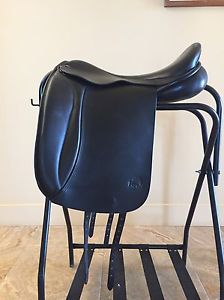 New Parelli Fluidity Dressage Saddle - 18, 18.5 Super Wide