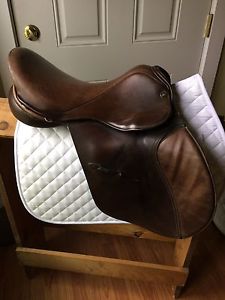 18" Jeffries Falcon Event saddle. Medium tree