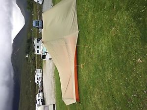 Ultra lightweight tent