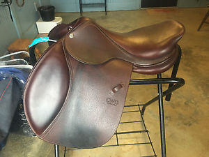 CWD SE02 Hunter Jumper Saddle-Brand New-used only 3 months