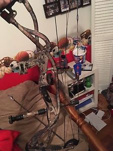 Hoyt Carbon Matrix Rkt