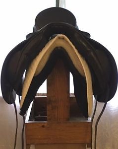 Albion K2 Legend Dressage Saddle 18 xw Black